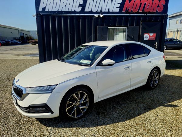 Skoda Octavia Saloon, Diesel, 2021, White