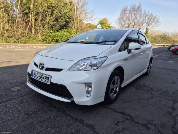 Toyota Prius Hatchback, Petrol Hybrid, 2015, White