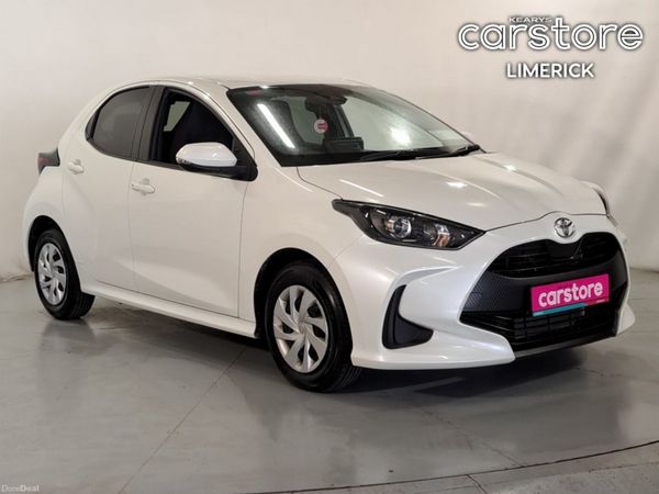 Toyota Yaris Hatchback, Petrol, 2022, White