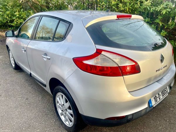Renault Megane Hatchback, Diesel, 2010, Silver