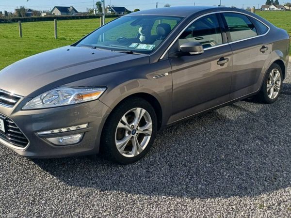 Ford Mondeo Hatchback, Diesel, 2013, Brown