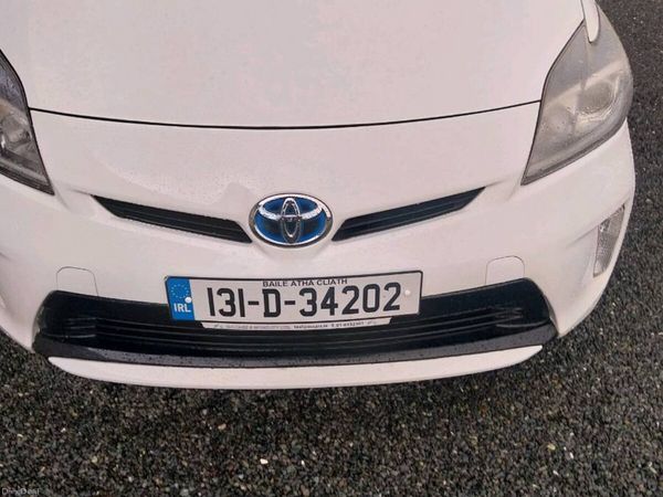 Toyota Prius Hatchback, Petrol Hybrid, 2013, White