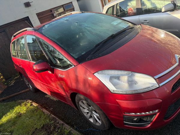 Citroen C4 Picasso MPV, Diesel, 2011, Red