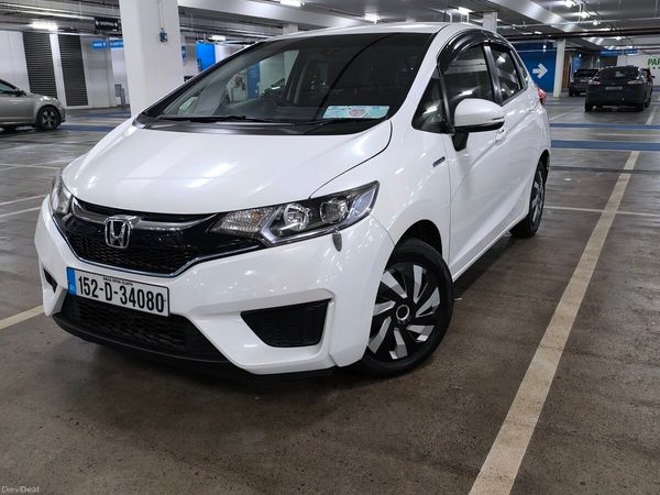 Honda Fit Hatchback, Petrol Hybrid, 2015, White