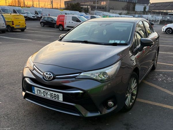 Toyota Avensis Saloon, Diesel, 2017, Grey
