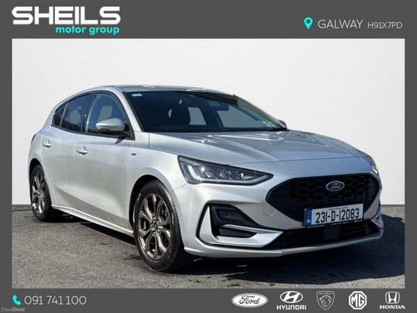 Ford Focus Hatchback, Petrol, 2023, Grey