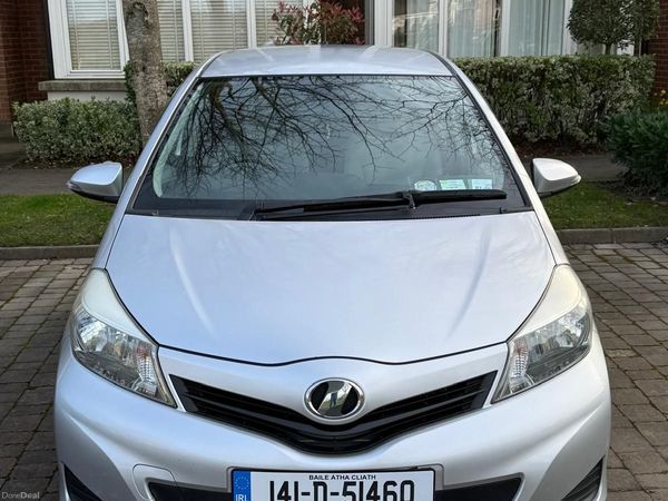 Toyota Vitz Hatchback, Petrol, 2014, Silver