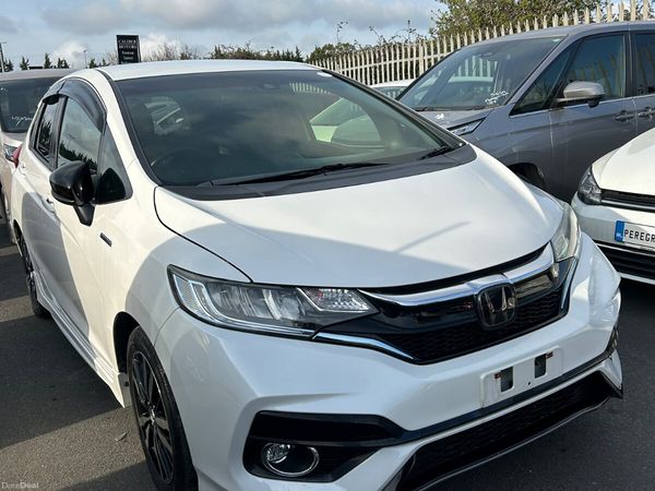 Honda Fit Hatchback, Petrol Hybrid, 2019, White