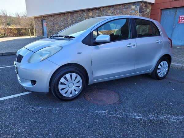 Toyota Yaris Hatchback, Petrol, 2008, Silver