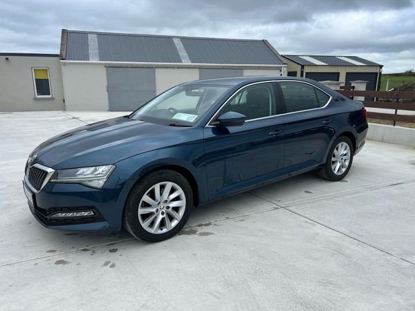 Skoda Superb Saloon, Diesel, 2021, Blue