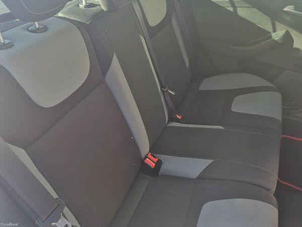 Ford Focus Hatchback, Diesel, 2013, White