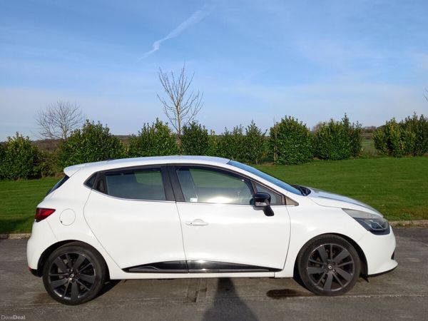 Renault Clio Hatchback, Petrol, 2014, White