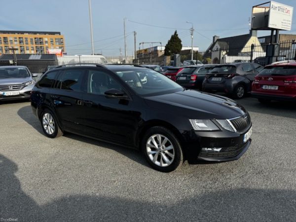 Skoda Octavia Estate, Petrol, 2018, Black
