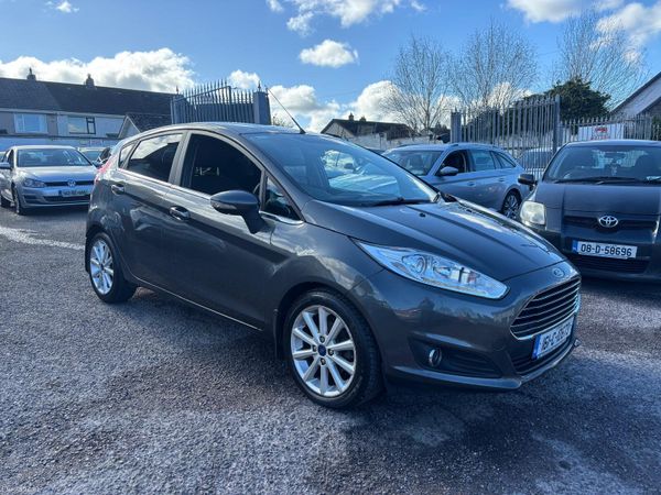 Ford Fiesta Hatchback, Petrol, 2016, Grey
