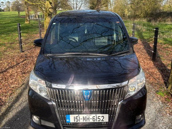 Toyota Noah MPV, Petrol Hybrid, 2015, Black