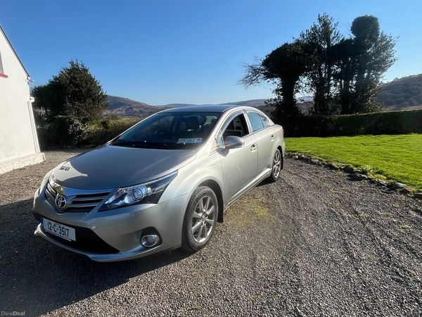 Toyota Avensis Saloon, Diesel, 2012, Grey