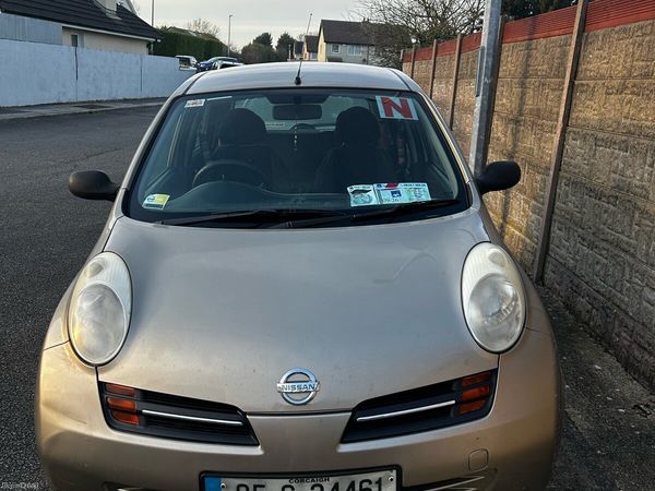 Nissan Micra Hatchback, Petrol, 2005, Gold