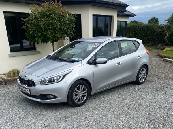 Kia Ceed Hatchback, Petrol, 2014, Silver