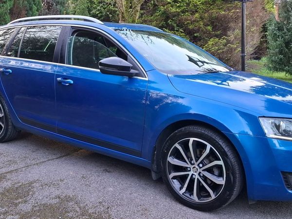Skoda Octavia Estate, Diesel, 2016, Blue