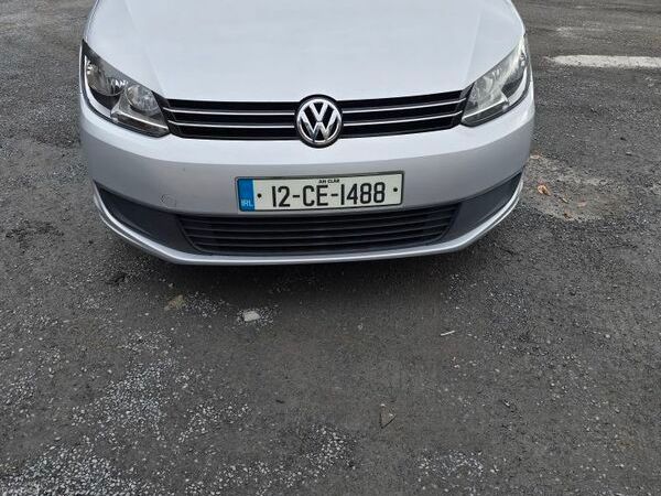 Volkswagen Touran MPV, Diesel, 2012, Silver