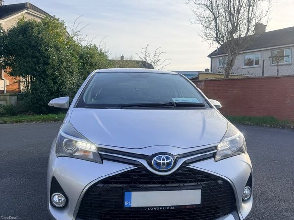 Toyota Yaris Hatchback, Petrol Hybrid, 2017, Silver
