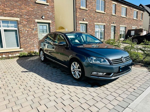 Volkswagen Passat Saloon, Diesel, 2014, Grey
