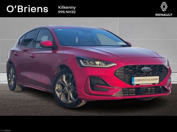 Ford Focus Hatchback, Petrol, 2023, Red