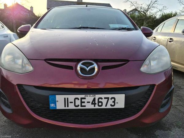 Mazda Demio MPV, Petrol, 2011, Red