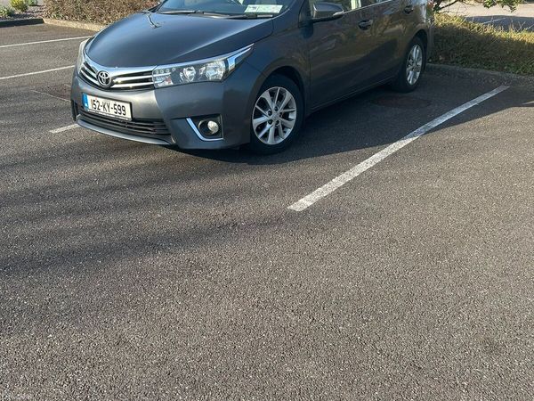 Toyota Corolla Saloon, Diesel, 2015, Grey