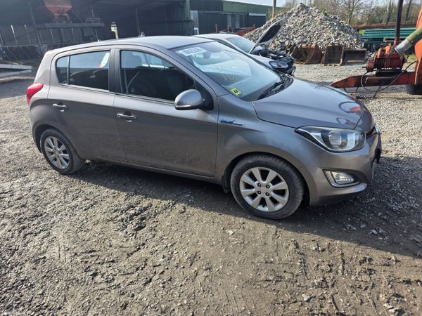 Hyundai i20 Hatchback, Petrol, 2014, Grey