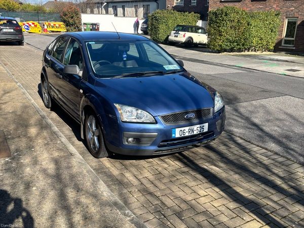 Ford Focus Hatchback, Petrol, 2006, Blue