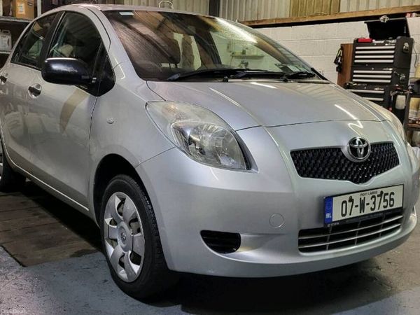 Toyota Yaris Hatchback, Petrol, 2007, Silver