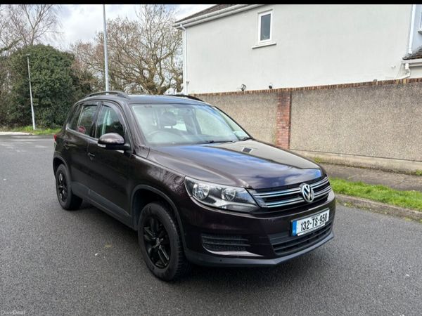 Volkswagen Tiguan SUV, Diesel, 2013, Purple