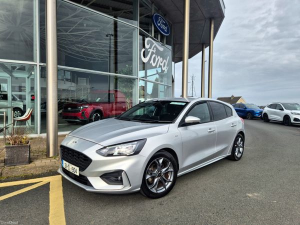 Ford Focus Hatchback, Petrol Hybrid, 2021, Grey