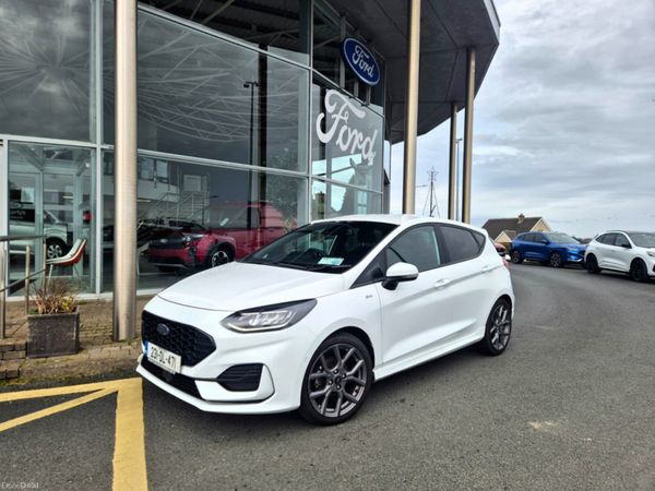 Ford Fiesta Hatchback, Petrol, 2023, White