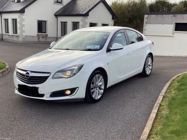 Opel Insignia Hatchback, Diesel, 2017, White