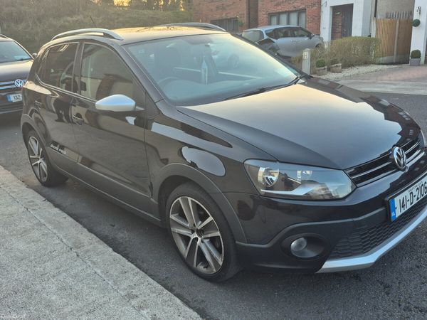 Volkswagen Polo Hatchback, Diesel, 2014, Black