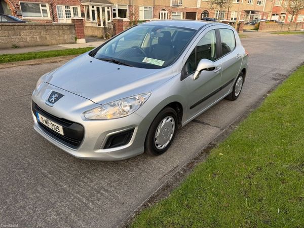 Peugeot 308 Hatchback, Diesel, 2011, Silver