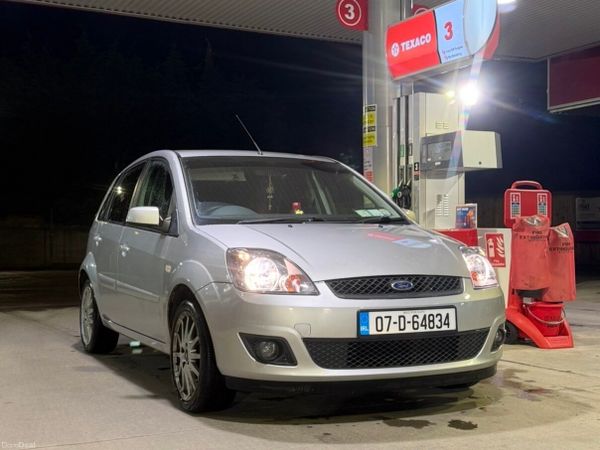 Ford Fiesta Hatchback, Petrol, 2007, Silver