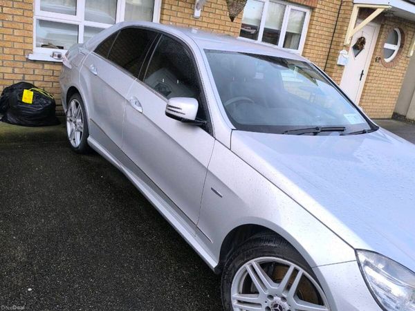 Mercedes-Benz E-Class Saloon, Petrol, 2010, Silver