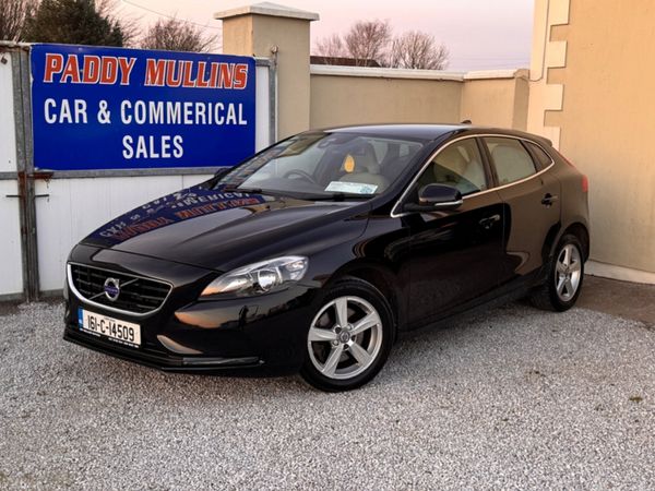 Volvo V40 Hatchback, Diesel, 2016, Black