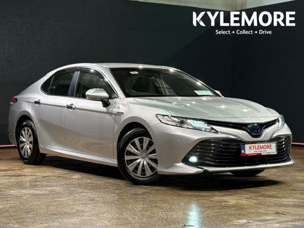 Toyota Camry Saloon, Petrol Hybrid, 2020, Silver