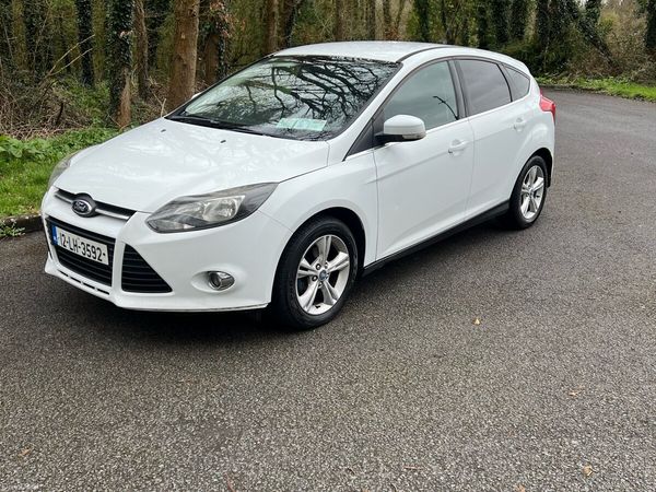 Ford Focus Hatchback, Petrol, 2012, White