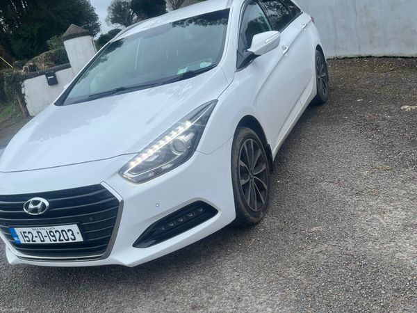 Hyundai i40 Estate/Jeep, Diesel, 2015, White