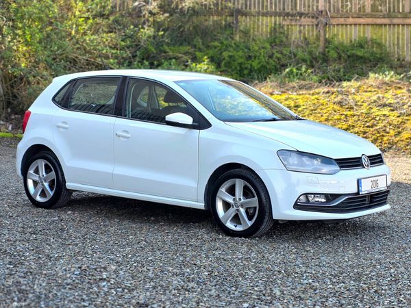 Volkswagen Polo Hatchback, Petrol, 2016, White