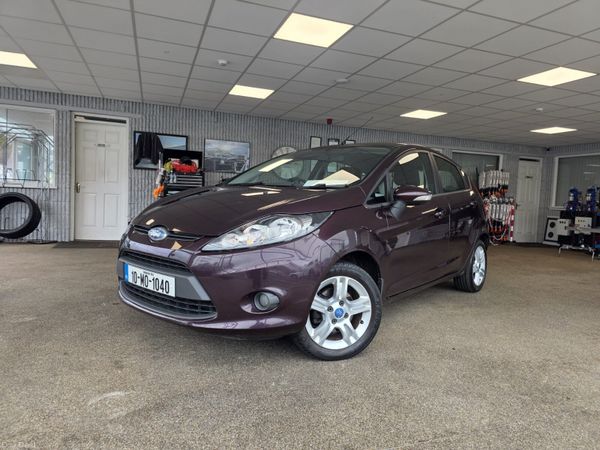Ford Fiesta Hatchback, Diesel, 2010, Red