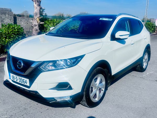 Nissan Qashqai MPV, Petrol, 2018, White