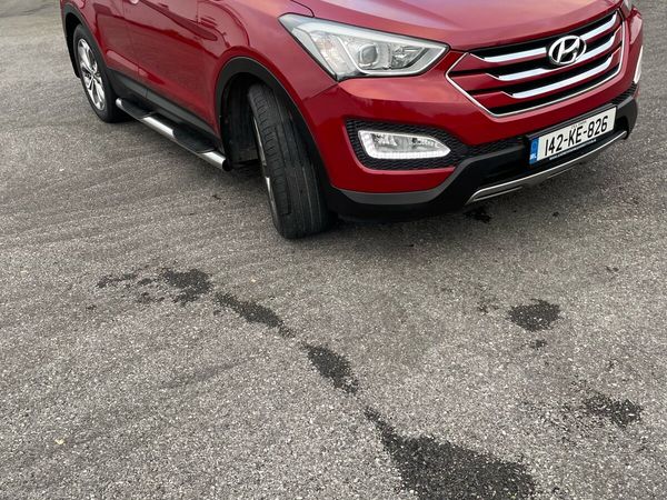 Hyundai Santa Fe SUV, Diesel, 2014, Red
