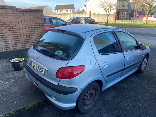 Peugeot 206 Hatchback, Petrol, 2004, Grey