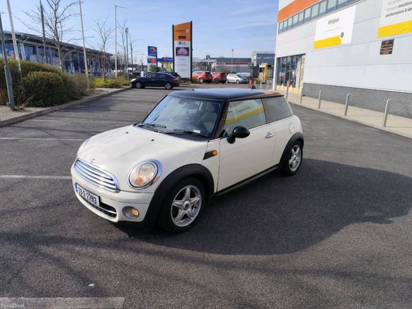 Mini Cooper Hatchback, Diesel, 2009, White